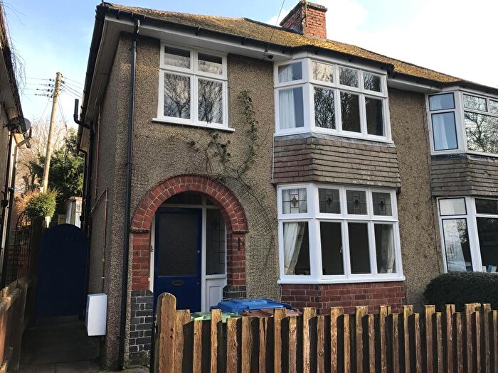 3 Bedroom Semi-Detached House To Rent In Meadow View, Banbury, OX17