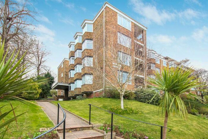 2 Bedroom Flat To Rent In Varndean Drive, Brighton, BN1
