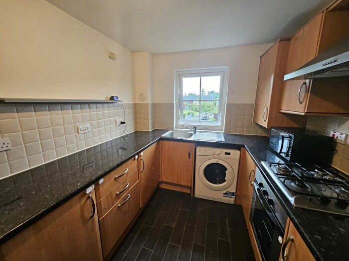 2 Bedroom Flat To Rent In Anwoth Street, Tollcross, G32
