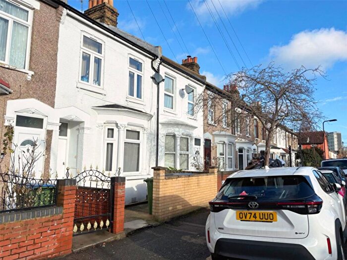 1 Bedroom Flat To Rent In Napier Road, London, E11