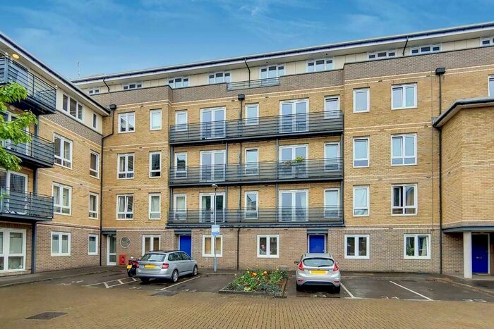 2 Bedroom Flat To Rent In Rosegate House, Hereford Road, Bow, Mile End, London, E3