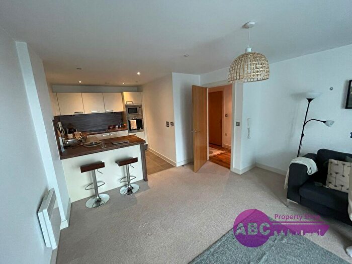 1 Bedroom Flat To Rent In Cypress Place, New Century Park, Manchester, M4