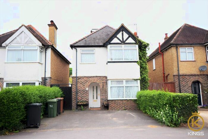 5 Bedroom Detached House To Rent In Beckingham Road, Guildford, GU2