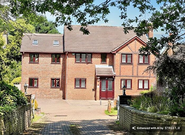 5 Bedroom Detached House For Sale In Farrers Place, Croydon, CR0