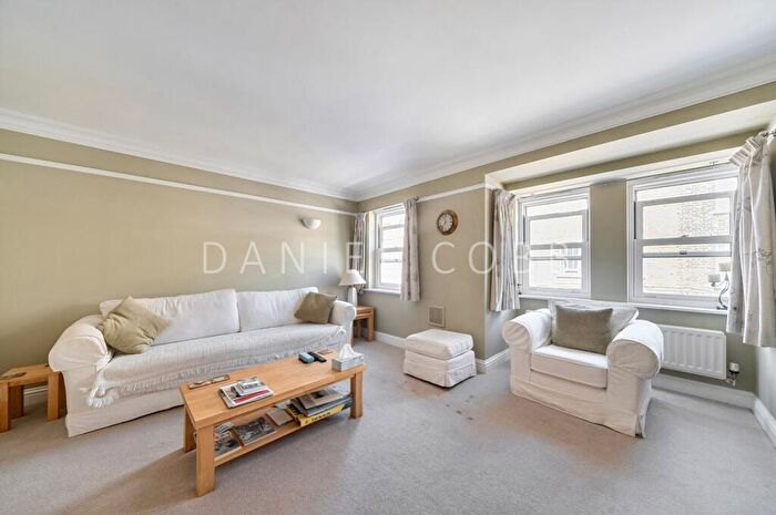 4 Bedroom Terraced House For Sale In Sullivan Road, London, SE11 - Photo 10