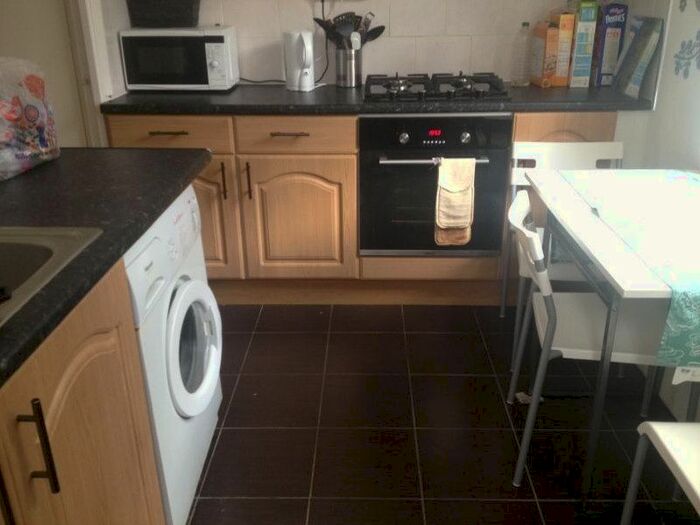 2 Bedroom Flat To Rent In Turin Street, Bethnal Green, London, E2