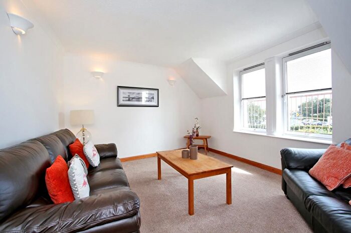 3 Bedroom Flat To Rent In Lord Hays Grove, Aberdeen, AB24
