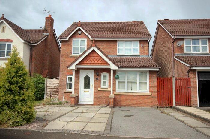 3 Bedroom Detached House To Rent In Ladyhill View, Worsley, M28