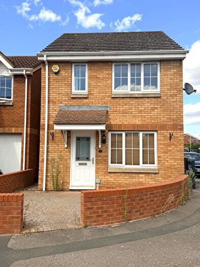3 Bedroom Detached House For Sale In Deverills Way, Langely, Slough, SL3