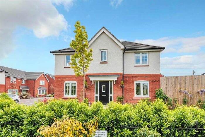 4 Bedroom Detached House For Sale In Ravenfield Close, Culcheth, Warrington, WA3