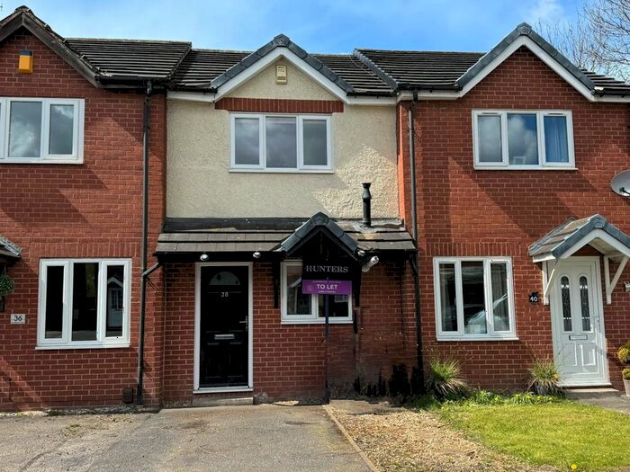 3 Bedroom Town House To Rent In Muirfield Close, Tapton, Chesterfield, S41
