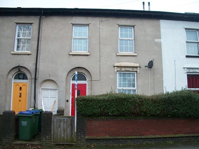 3 Bedroom Terraced House To Rent In Holly Street, Smethwick, B67