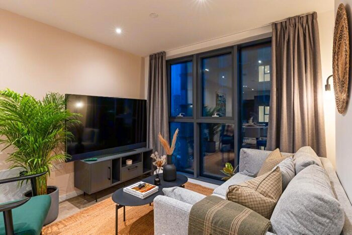 2 Bedroom Flat To Rent In Flat, Swan Street, Manchester, Greater Manchester, M4