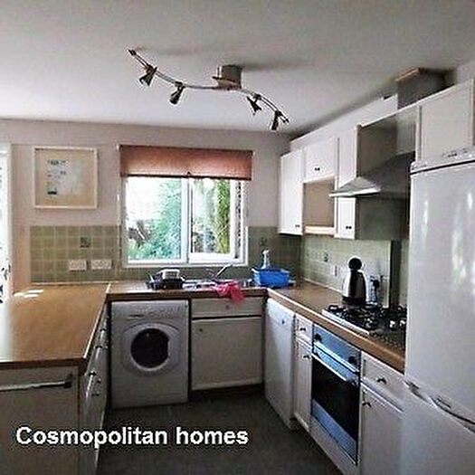 2 Bedroom Flat To Rent In Bunning Way, Camden, N7