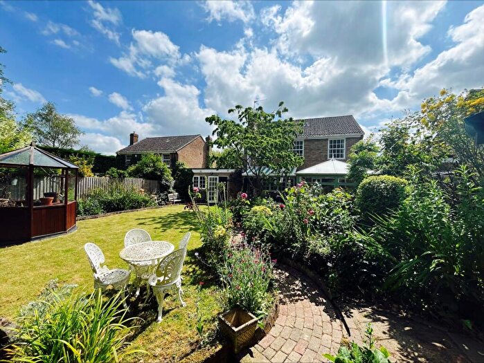 3 Bedroom Detached House For Sale In Meadow View, Eltisley, St. Neots, PE19