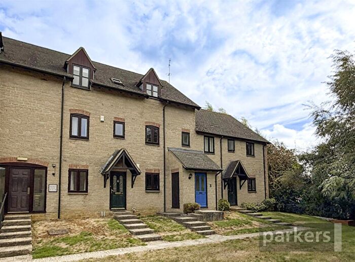 2 Bedroom Apartment To Rent In Lakeside, Ducklington Lane, Witney, Oxfordshire, OX28