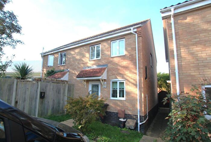 2 Bedroom Semi Detached House For Sale In Old School Close, Norwich, NR5