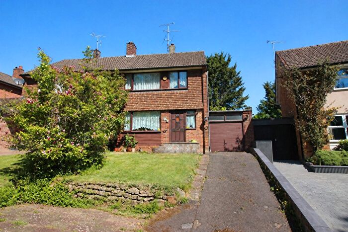3 Bedroom Semi-Detached House For Sale In Conyerd Road, Borough Green, TN15