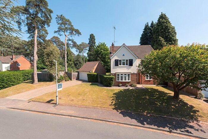 4 Bedroom Detached House For Sale In The Heath, Leighton Buzzard, LU7