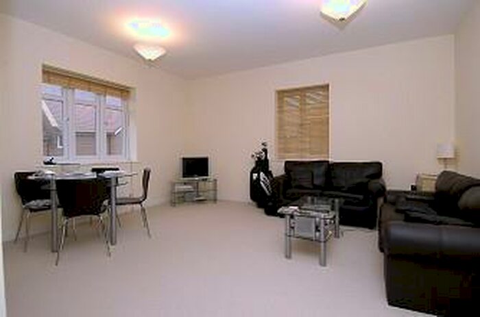 2 Bedroom Apartment To Rent In Abingdon, Oxfordshire, OX14