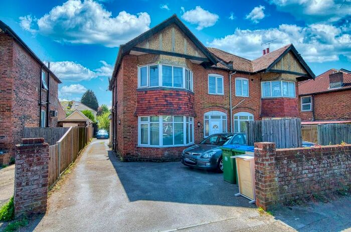 1 Bedroom Maisonette To Rent In Bitterne Road West, Southampton, SO18