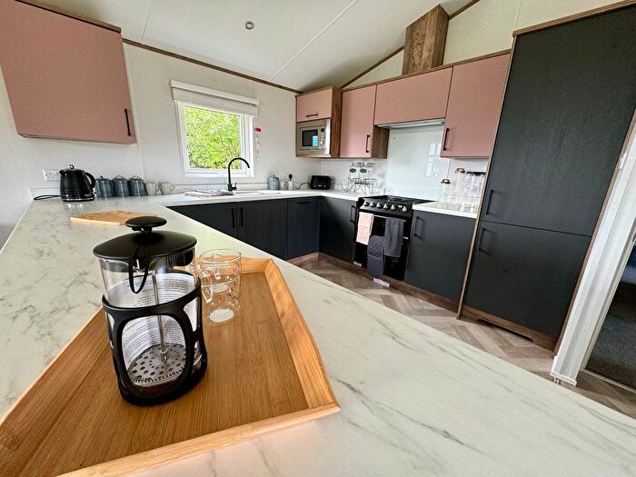 2 Bedroom Mobile/park Home For Sale In West Lane, Dalton On Tees, Darlington, DL2