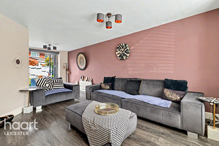5 Bedroom Detached House For Sale In Link Road, Leicester, LE7