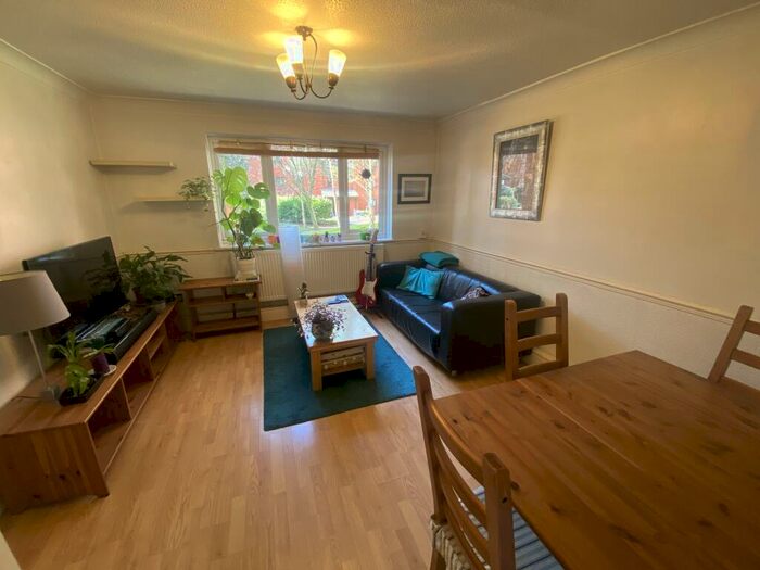 1 Bedroom Apartment To Rent In Granville Square, City Centre, B15