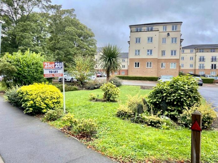 2 Bedroom Flat To Rent In Ash Court, Leeds, LS14