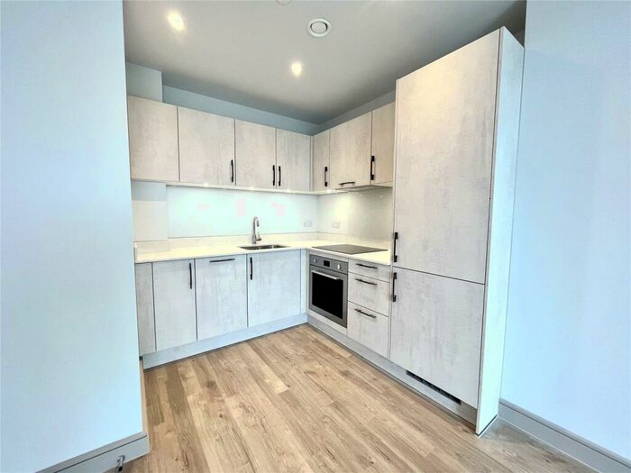 1 Bedroom Apartment To Rent In Bedminster, Cutting Room, BS3