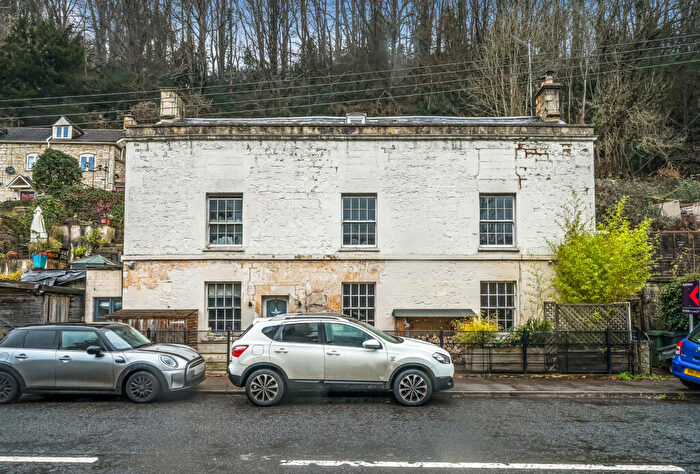 3 Bedroom Maisonette For Sale In St. Marys, Chalford, Stroud, Gloucestershire, GL6