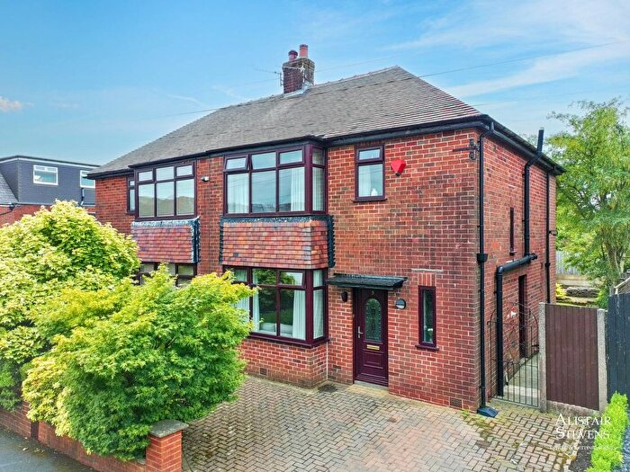 3 Bedroom Semi-detached House For Sale In Mardale Avenue, Royton, OL2