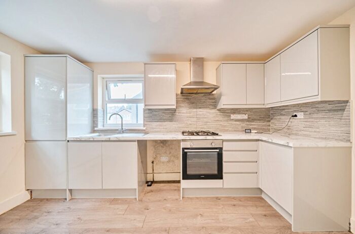 2 Bedroom Flat For Sale In Dames Road, London, E7