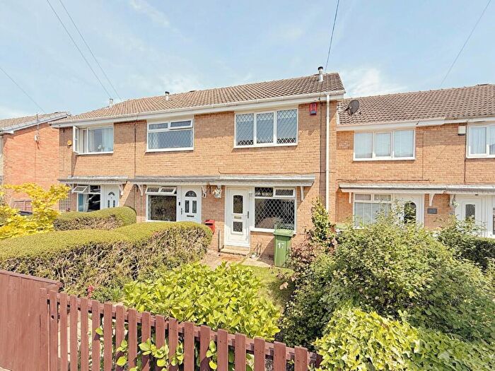 2 Bedroom Town House For Sale In New Park Croft, Farsley, Pudsey, LS28