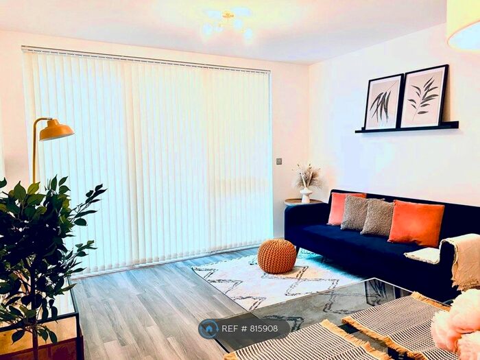 3 Bedroom Flat To Rent In Olympic Park, London E20
