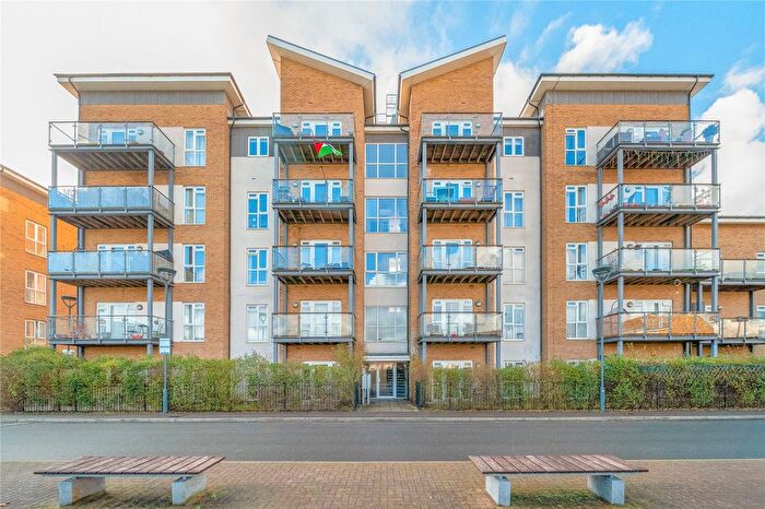 3 Bedroom Flat To Rent In Pennyroyal Drive, West Drayton, UB7