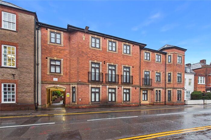 2 Bedroom Apartment For Sale In Pelican Lane, Newbury, Berkshire, RG14