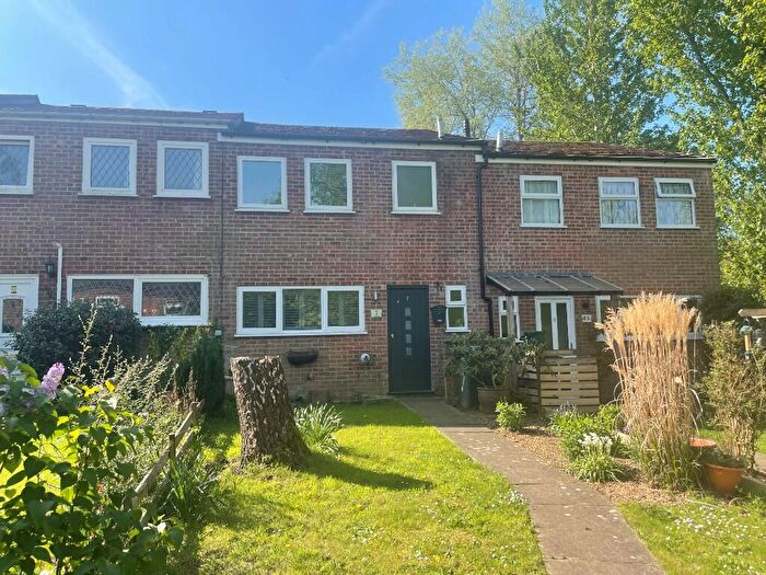 3 Bedroom Terraced House For Sale In Newlands, Godalming, Surrey, GU8