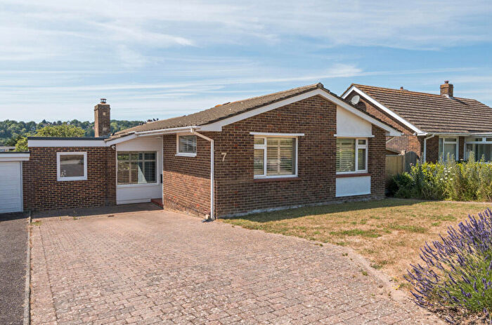 2 Bedroom Bungalow For Sale In Shepherds Mead, Findon Valley, Worthing, West Sussex, BN14
