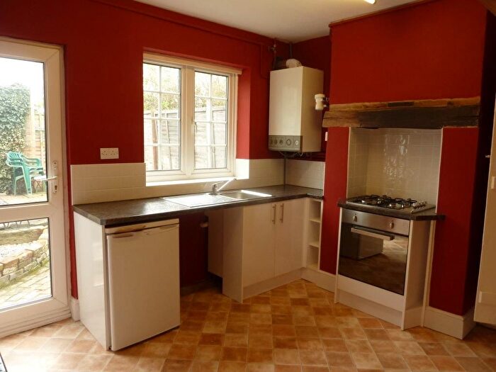 2 Bedroom Cottage To Rent In Dover Road, Sandwich, Kent, CT13