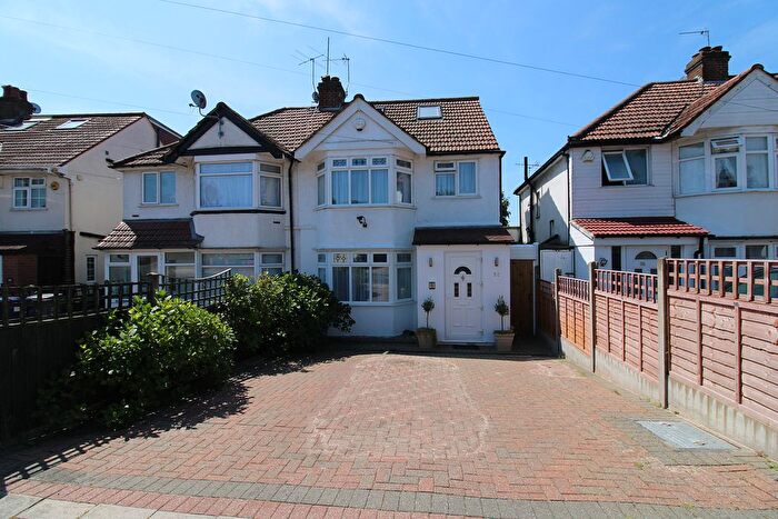 4 Bedroom Semi-Detached House To Rent In Woolmead Avenue, London, NW9