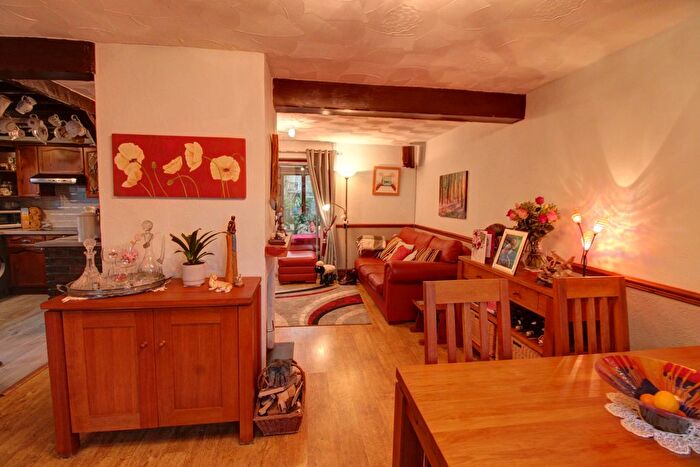 3 Bedroom Semi Detached House For Sale In Brynamlwg, Hengoed, CF82