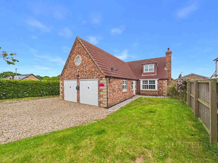 6 Bedroom Detached Bungalow For Sale In Southsea Road, Flamborough, Bridlington, YO15