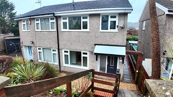 3 Bedroom Semi Detached House To Rent In Meadow Close, Pengam, NP12