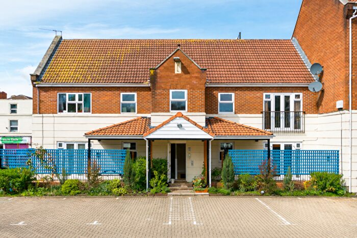 2 Bedroom Flat To Rent In Beaufort Court, Beaufort Street, BS5