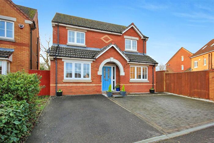 5 Bedroom Detached House For Sale In Thornbridge Close, Rushden, NN10