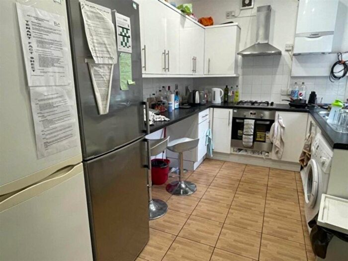 5 Bedroom Private Hall To Rent In Standish Road (), Fallowfield, Manchester, M14