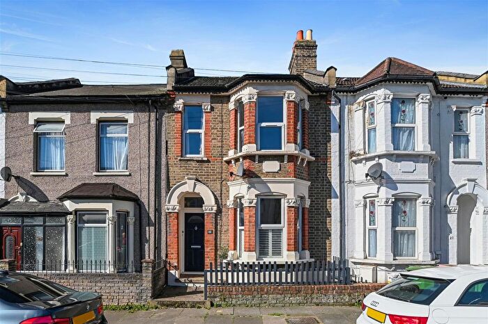 1 Bedroom Flat For Sale In Eighth Avenue, Manor Park, London, E12