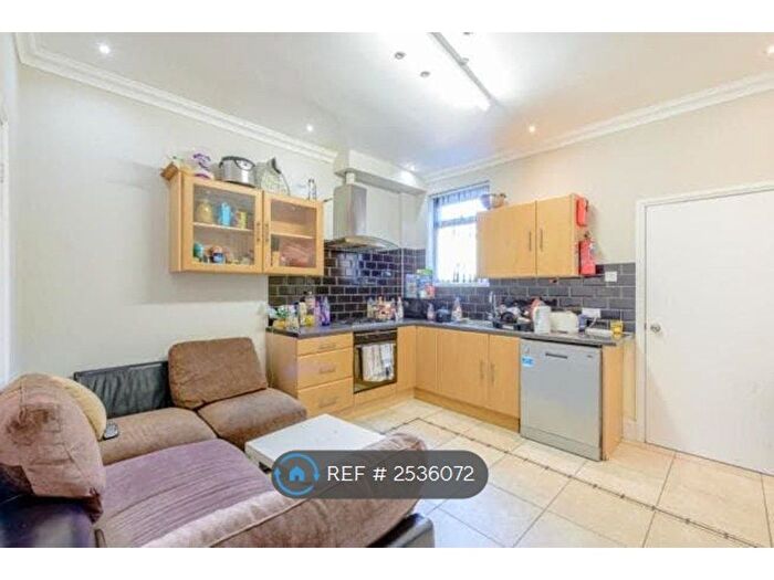 4 Bedroom Terraced House To Rent In Humber Avenue, Coventry, CV1