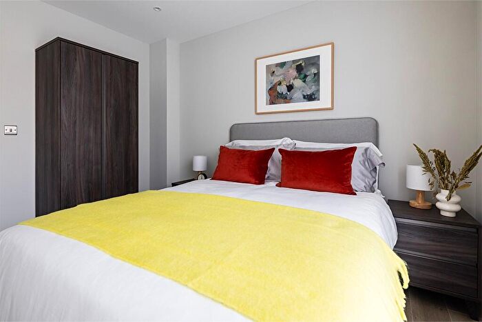 2 Bedroom Apartment To Rent In Neptune Wharf, London, SE8